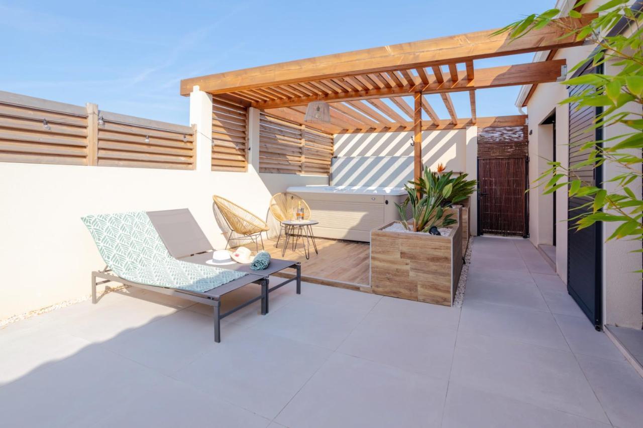 L'Entre Deux-Suite Romantique - Jacuzzi Privatif - Clim Reversible - Wifi Le Somail Exterior photo